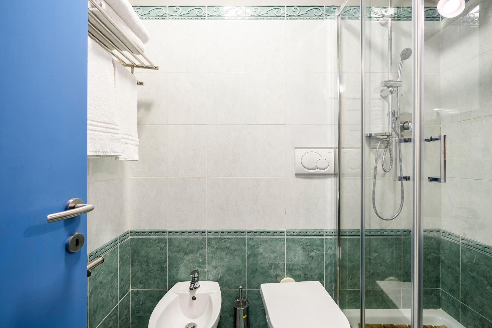 Small Double Room,1722928785:JPEG