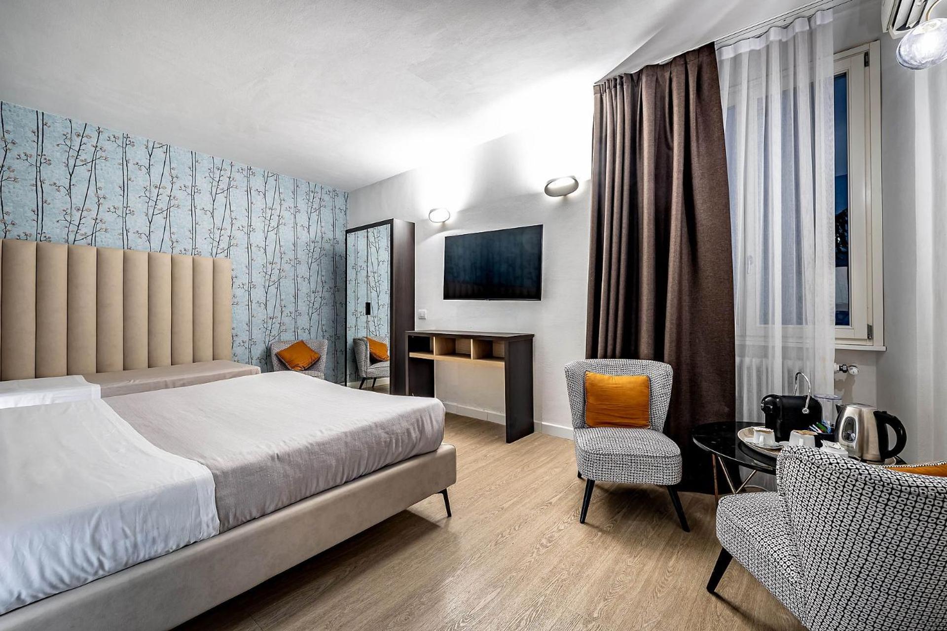 Quarto Triplo Standard