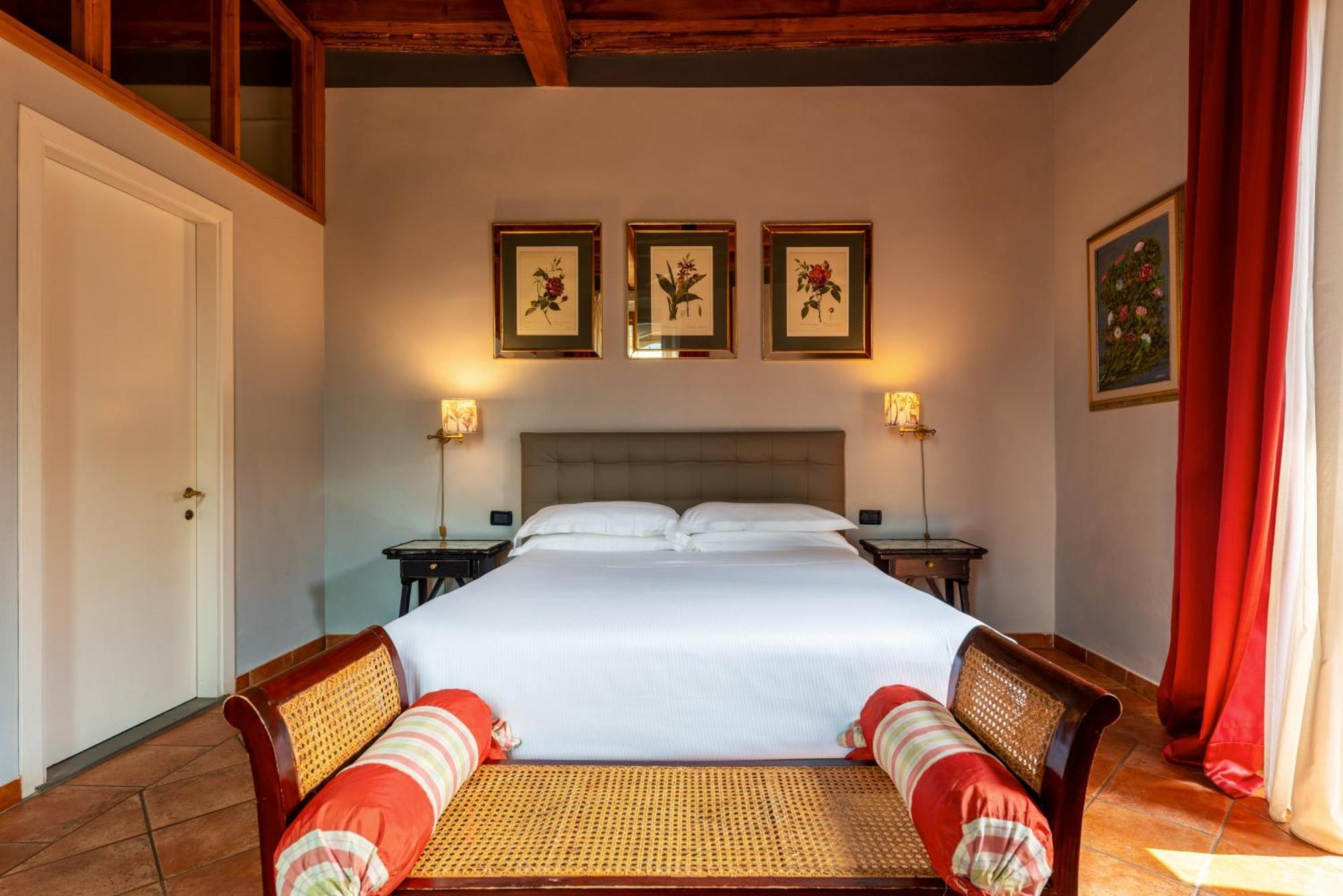 Superior Double Room,1758854330:JPEG