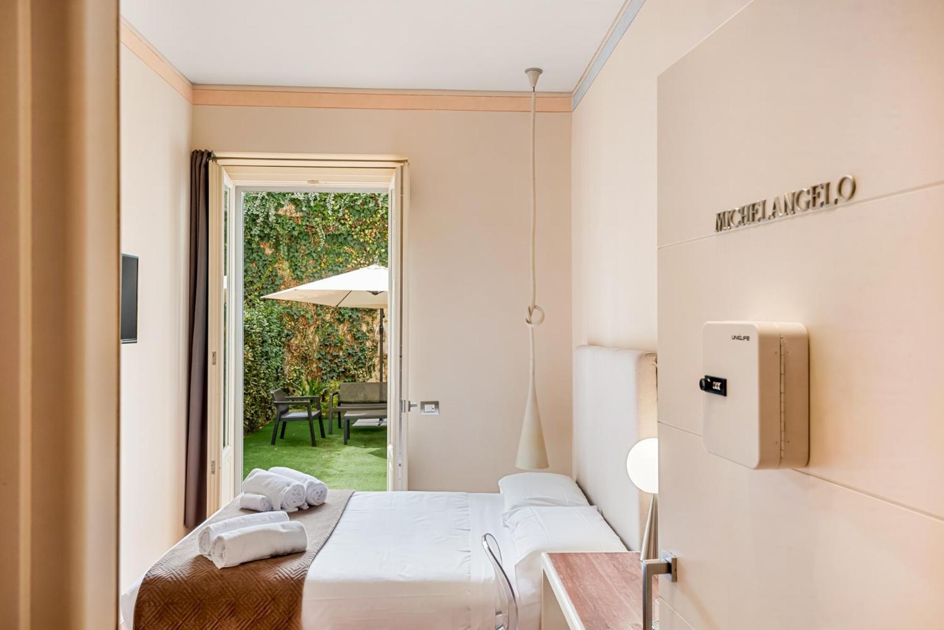 Quarto Duplo com Vista do Jardim