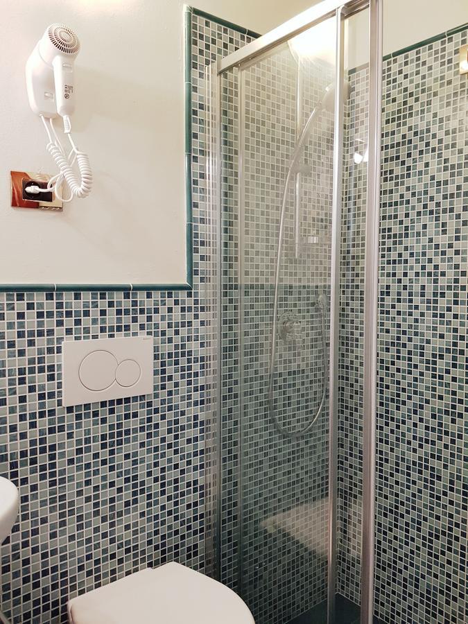Standard Double Room,591145146:JPEG