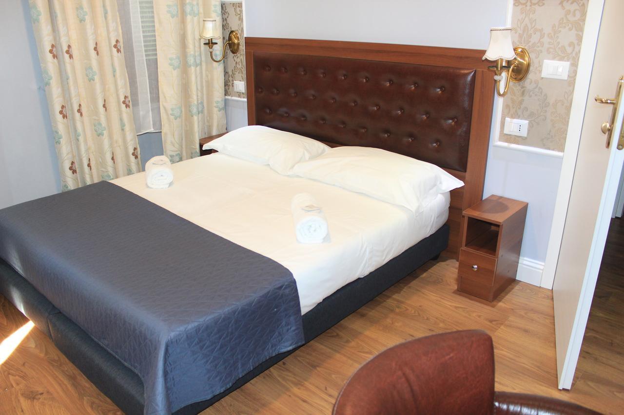 Economy Tweepersoonskamer met Eigen Badkamer