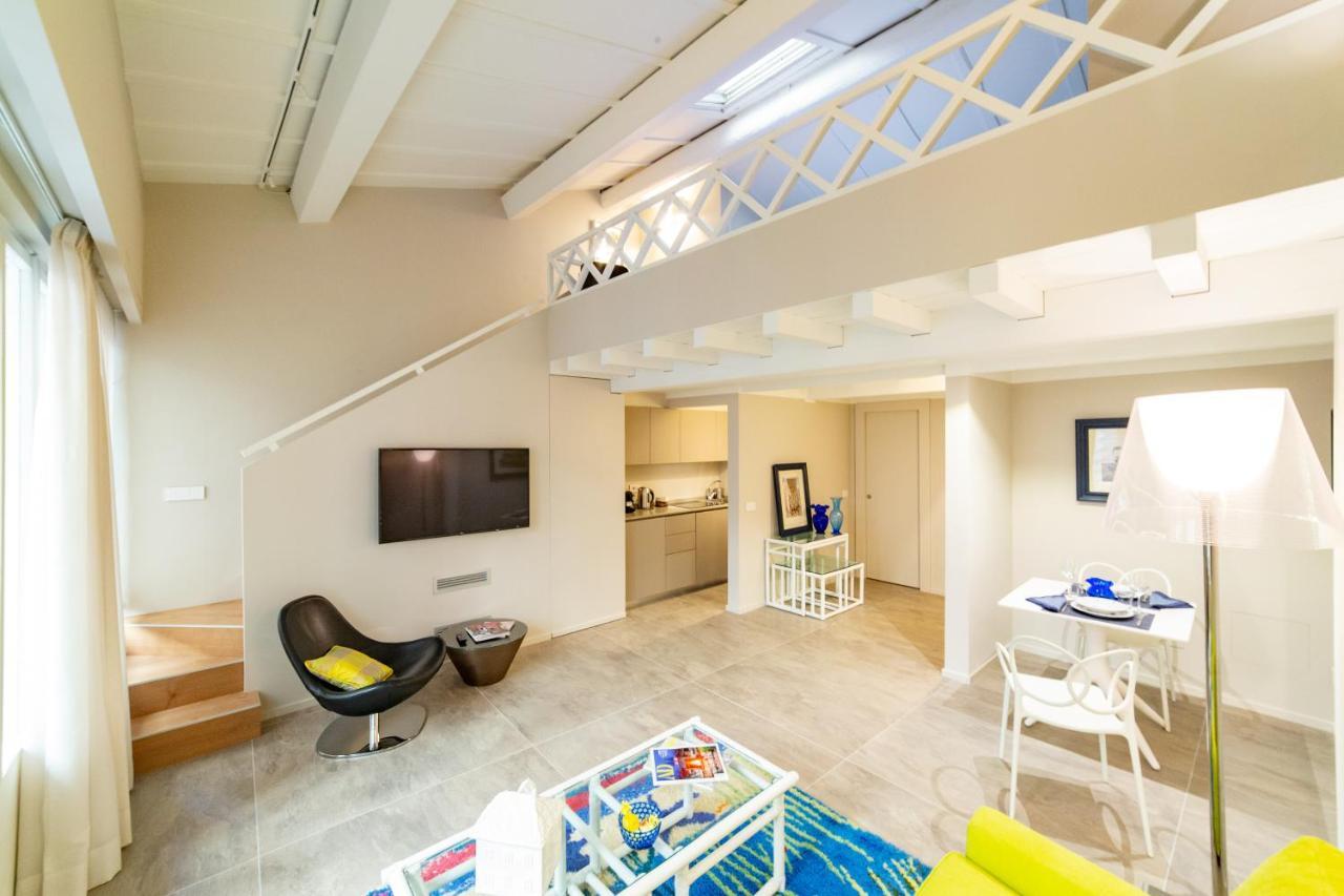 Deluxe Studio