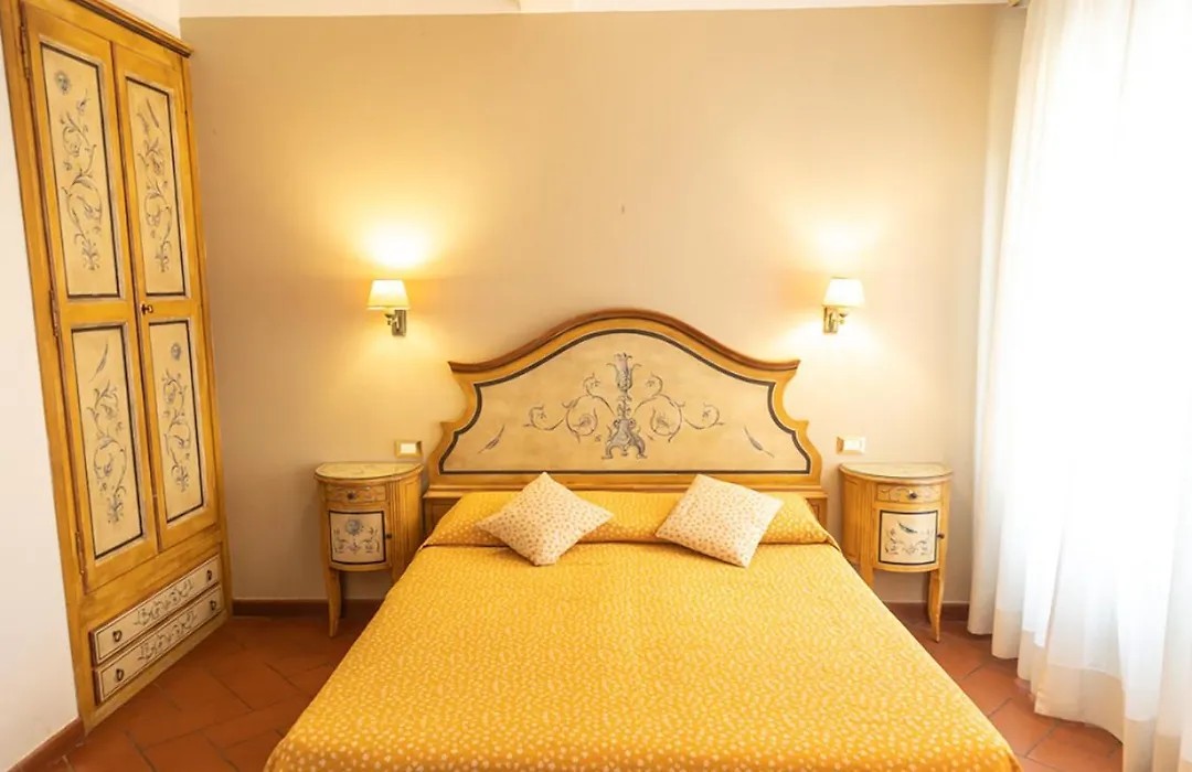Locanda Dei Poeti Rooms & Apartments-1