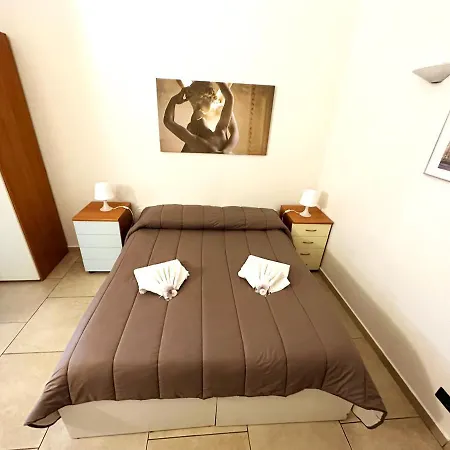 Camera Doppia - Low Cost Con Bagno Privato-3